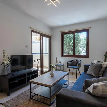 Mia 1-br & Balcony In * Larnaca
