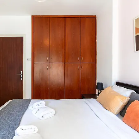 Mia 1-br & Balcony In Larnaca