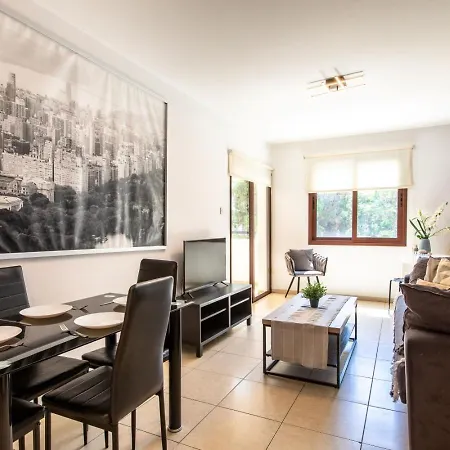 Mia 1-br & Balcony In *
